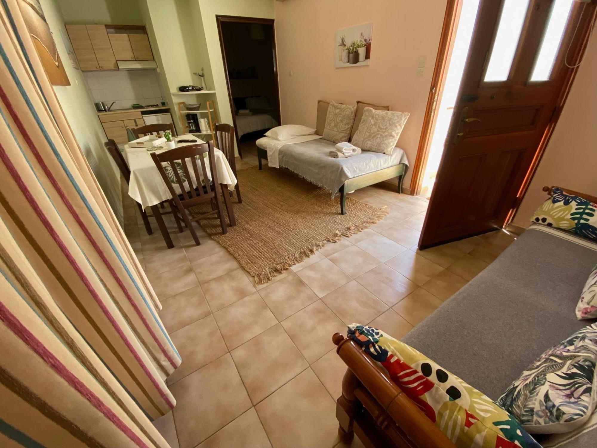 Nicolas Aparthotel Palaiochora